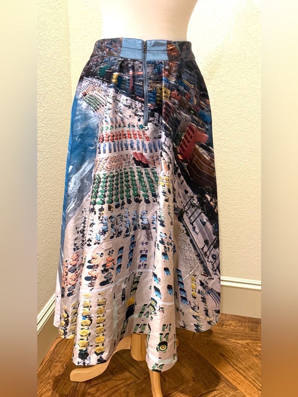 ALICE + OLIVIA Earla Whispering Waves Beach Print High Waist Midi Flare Skirt 8 - Picture 7 of 12